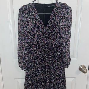 Zara flower dark dress